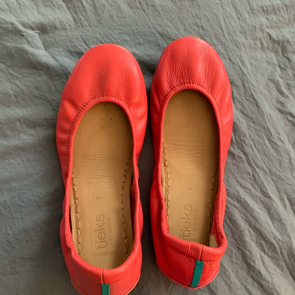 Tieks ‘poppy, red orange’ ballet flats